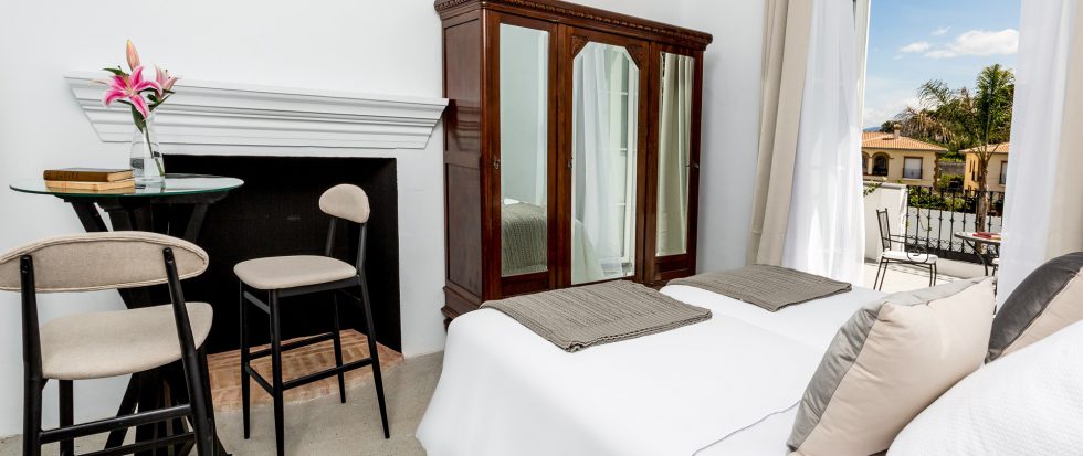 habitacion doble encanto lujo castillo zoraya cab